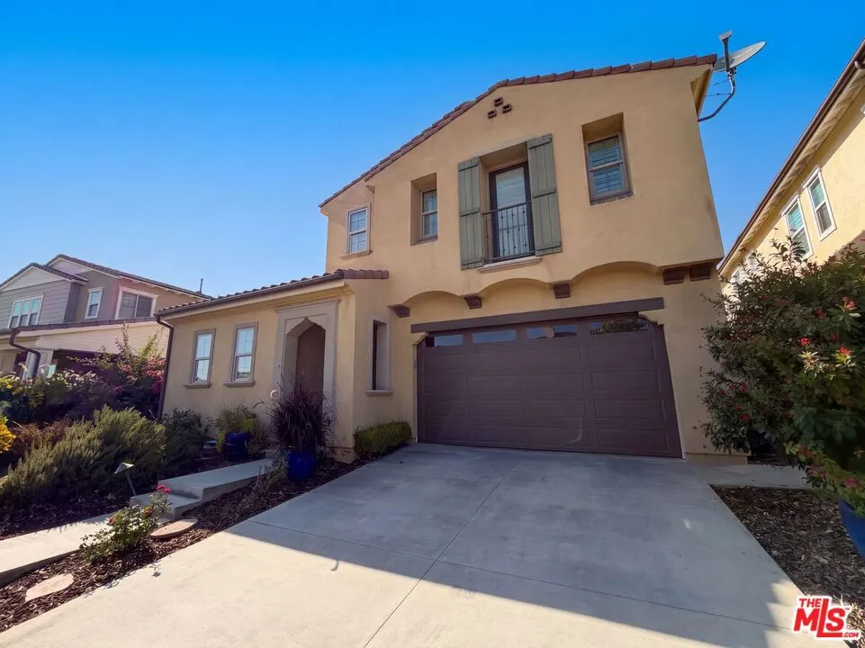 627 E Orange Blossom Way