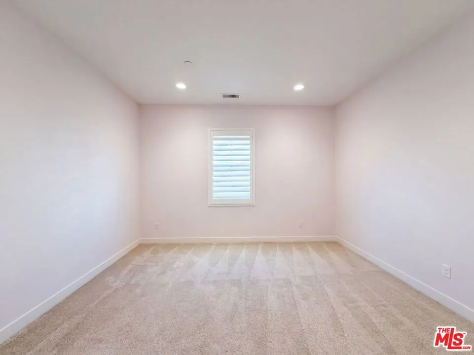 627 E Orange Blossom Way