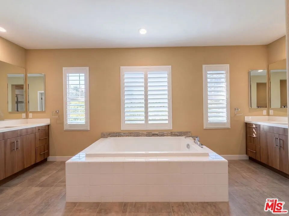 627 E Orange Blossom Way