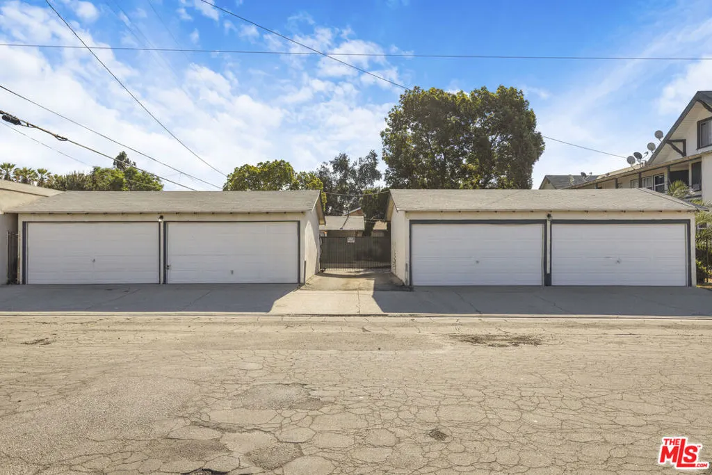 614 N Caswell Avenue