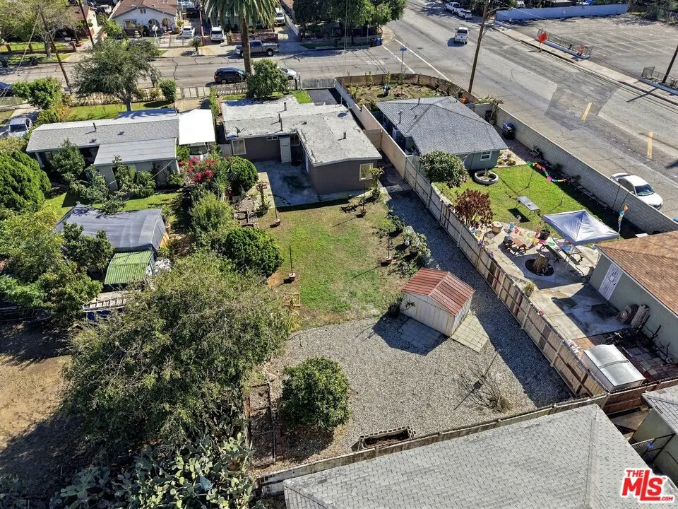 105 N Dalton Avenue