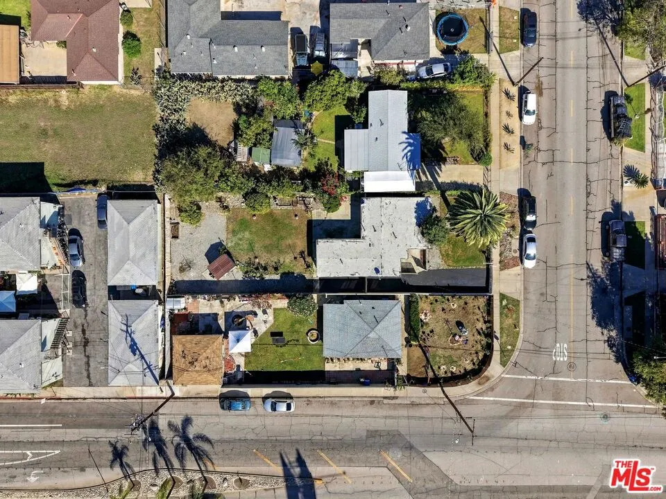 105 N Dalton Avenue