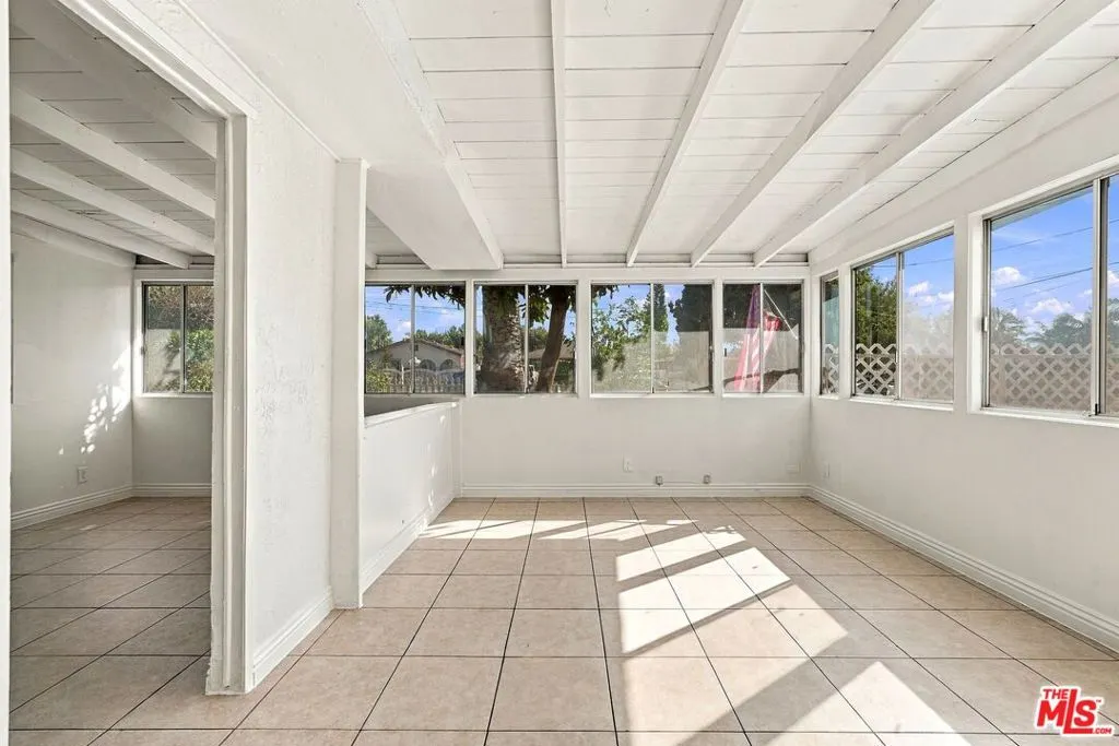 105 N Dalton Avenue