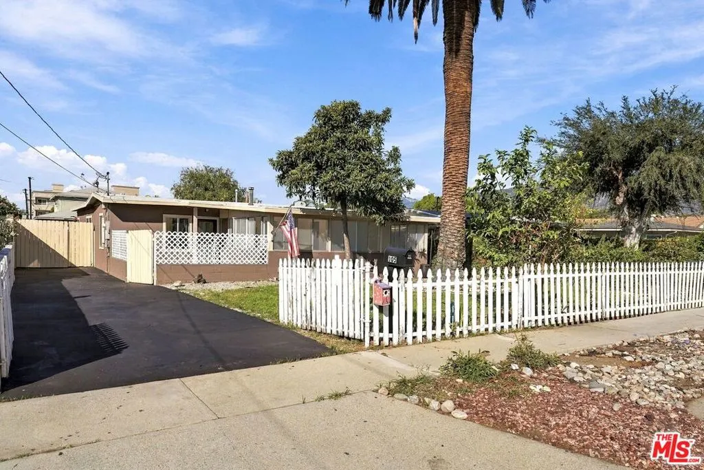 105 N Dalton Avenue