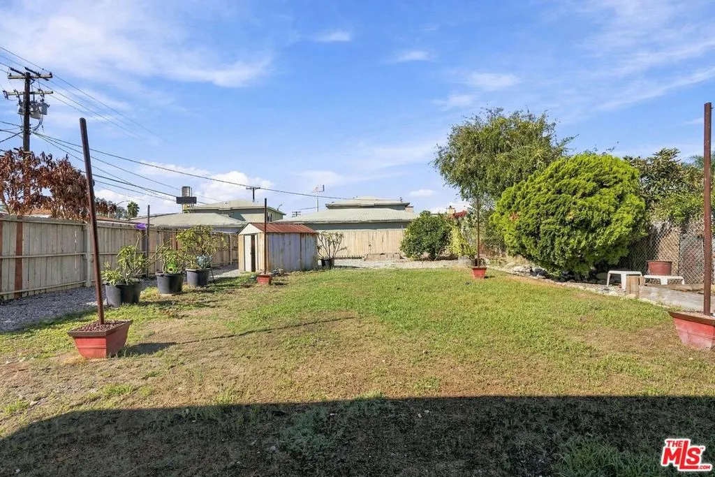 105 N Dalton Avenue