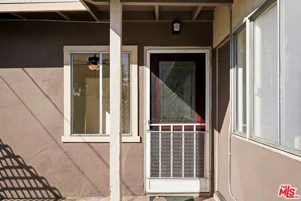 105 N Dalton Avenue