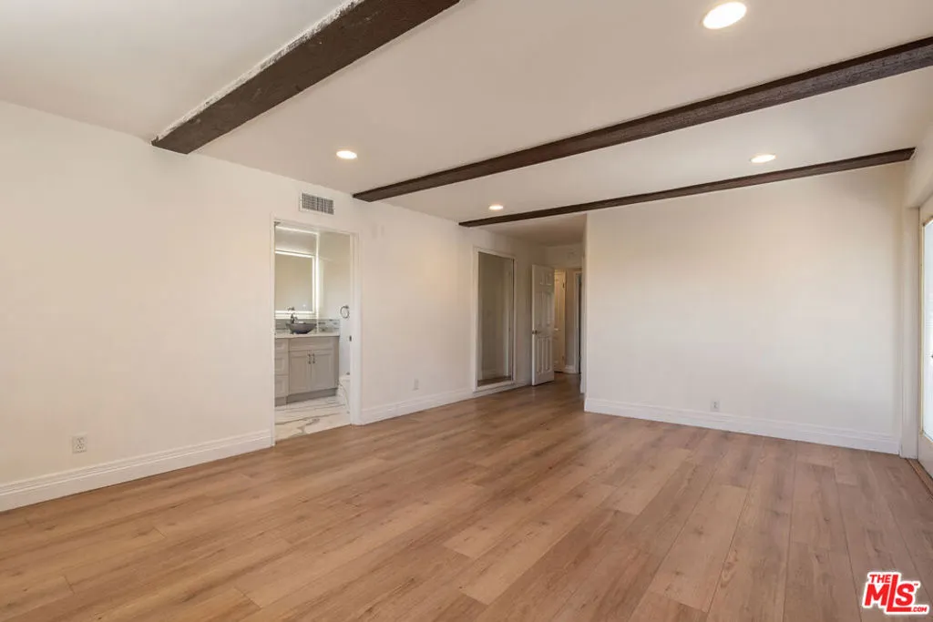 1006 W Milton Drive