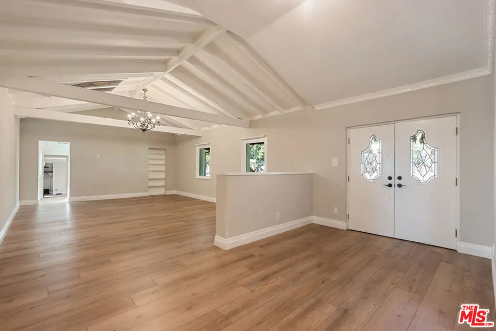 1006 W Milton Drive