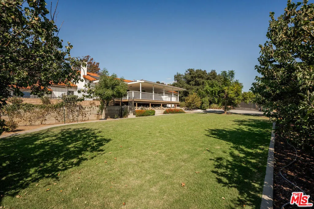 1006 W Milton Drive