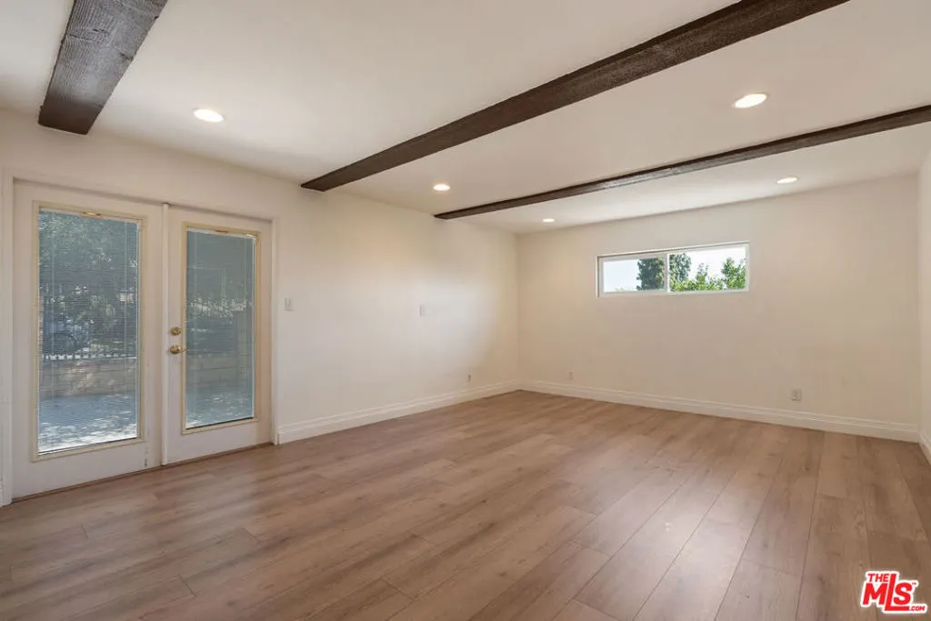 1006 W Milton Drive