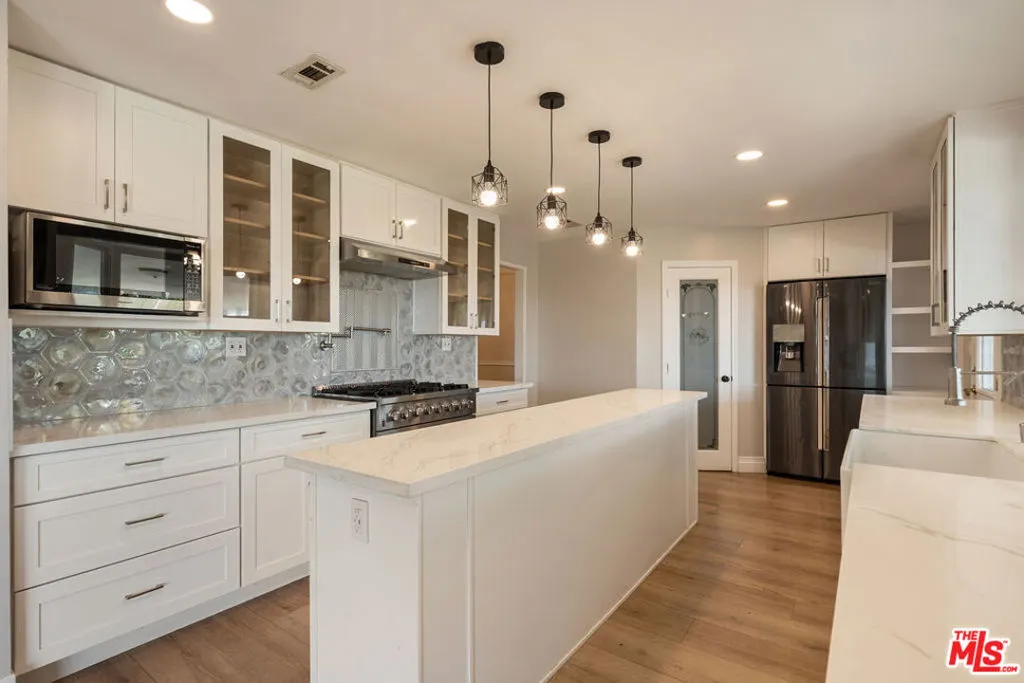 1006 W Milton Drive