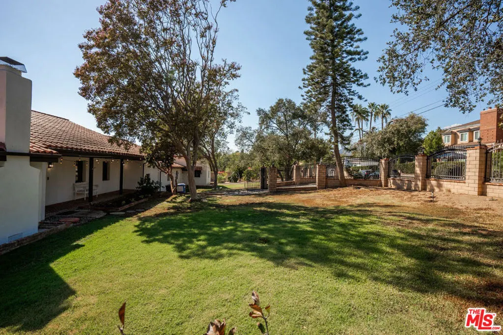 1006 W Milton Drive