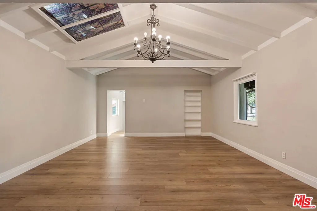 1006 W Milton Drive