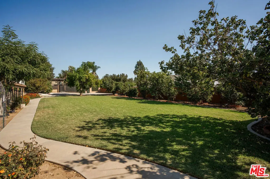 1006 W Milton Drive