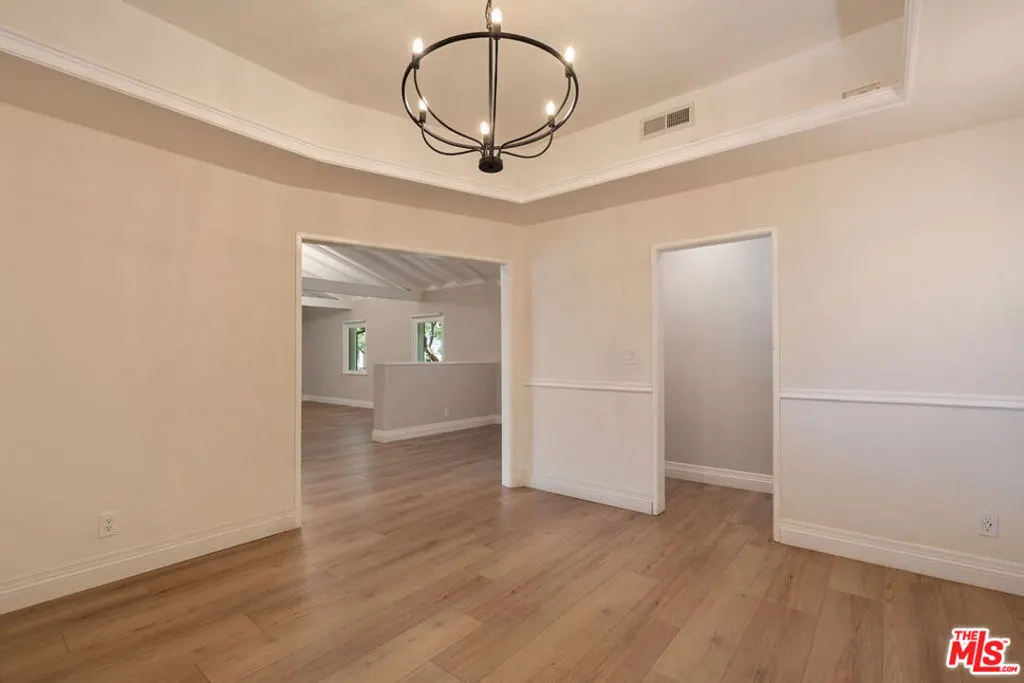 1006 W Milton Drive