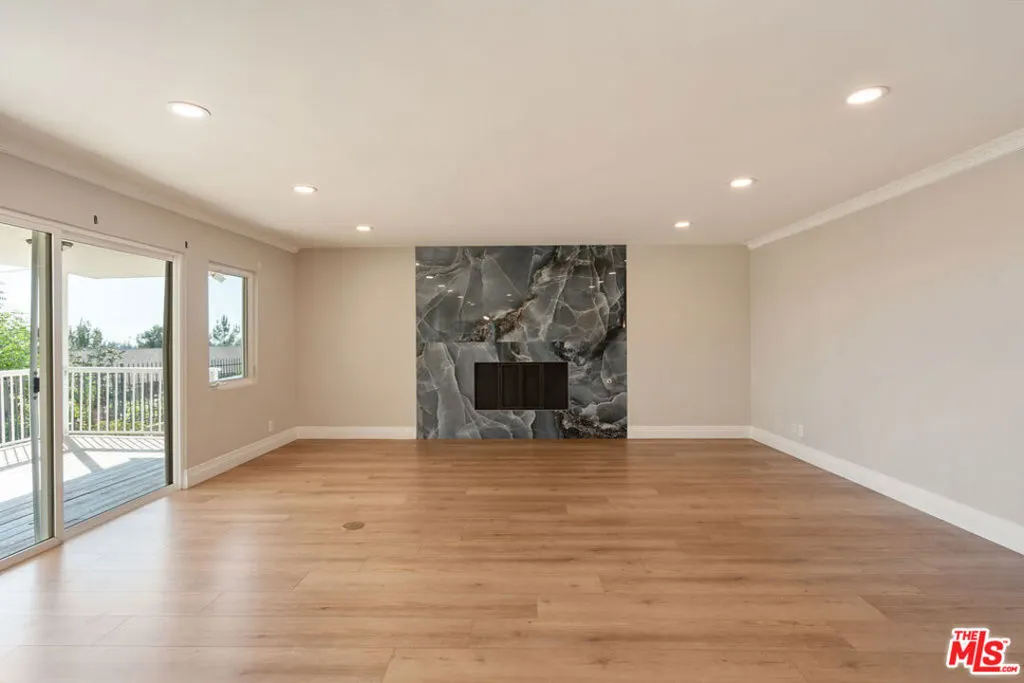 1006 W Milton Drive