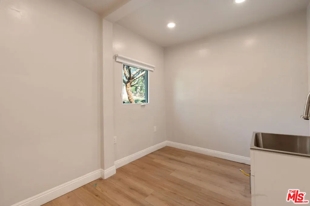1006 W Milton Drive