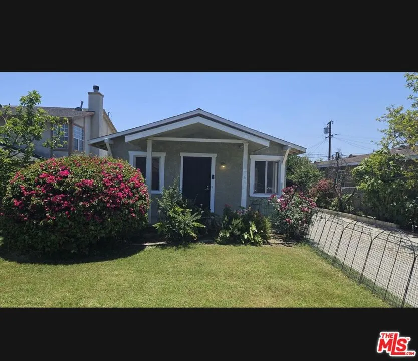 966 E Elma Street