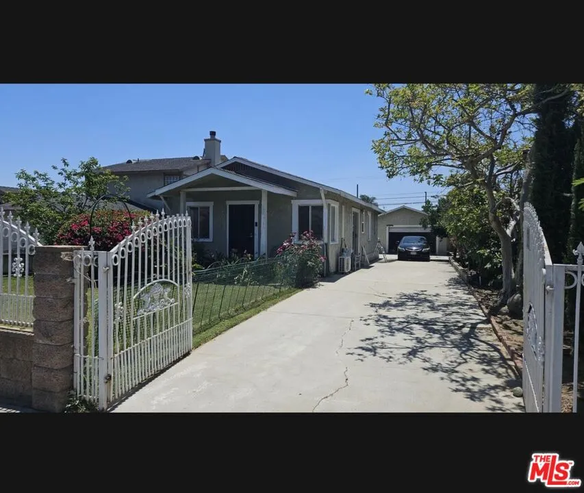 966 E Elma Street