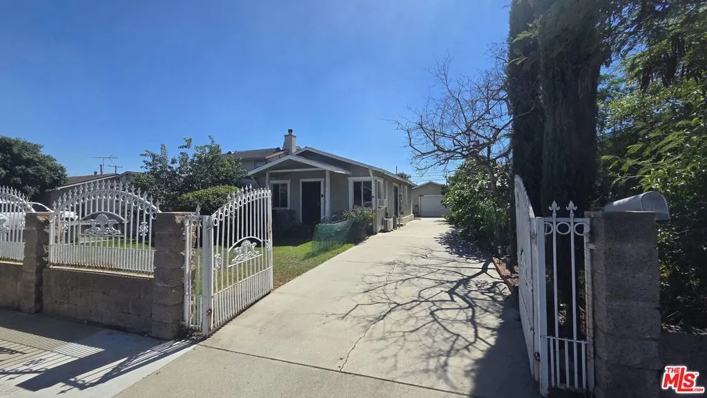 966 E Elma Street