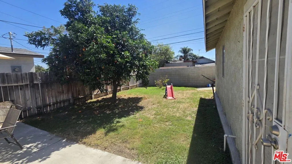 966 E Elma Street