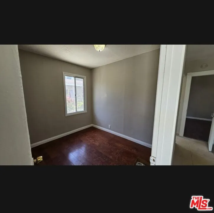 966 E Elma Street