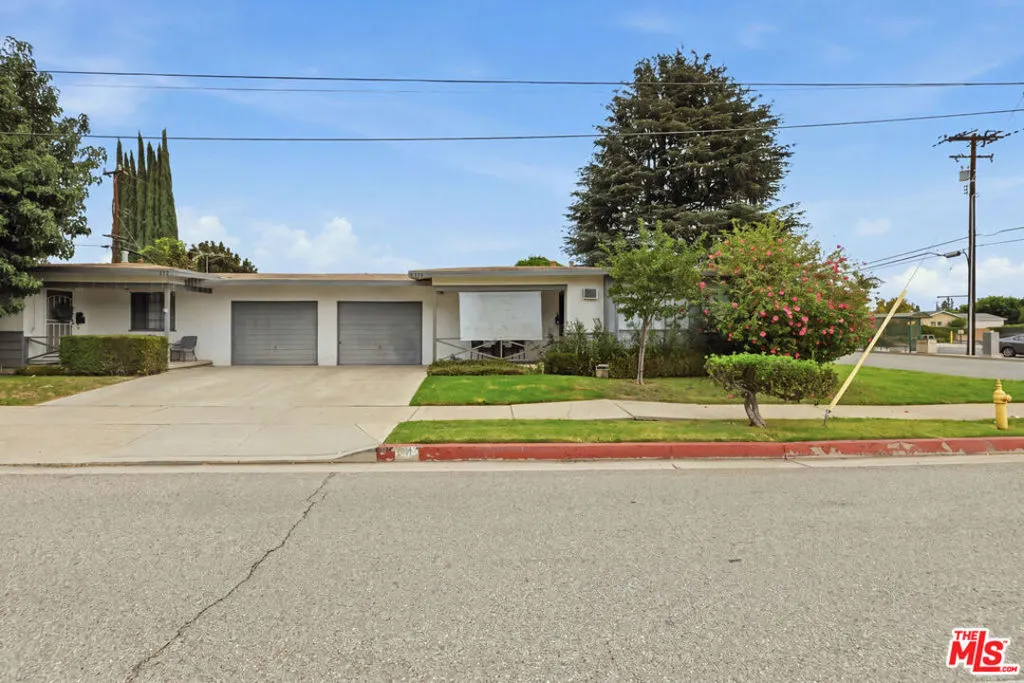 110 N Barranca Avenue