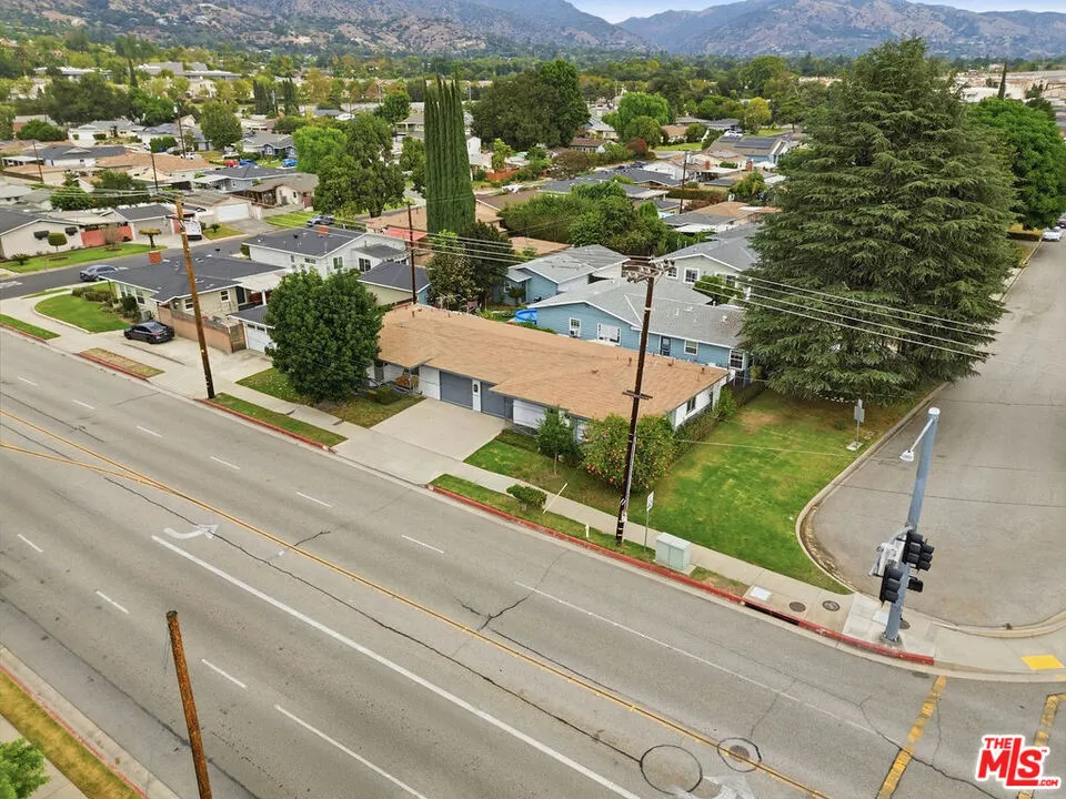 110 N Barranca Avenue