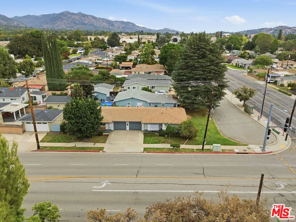 110 N Barranca Avenue