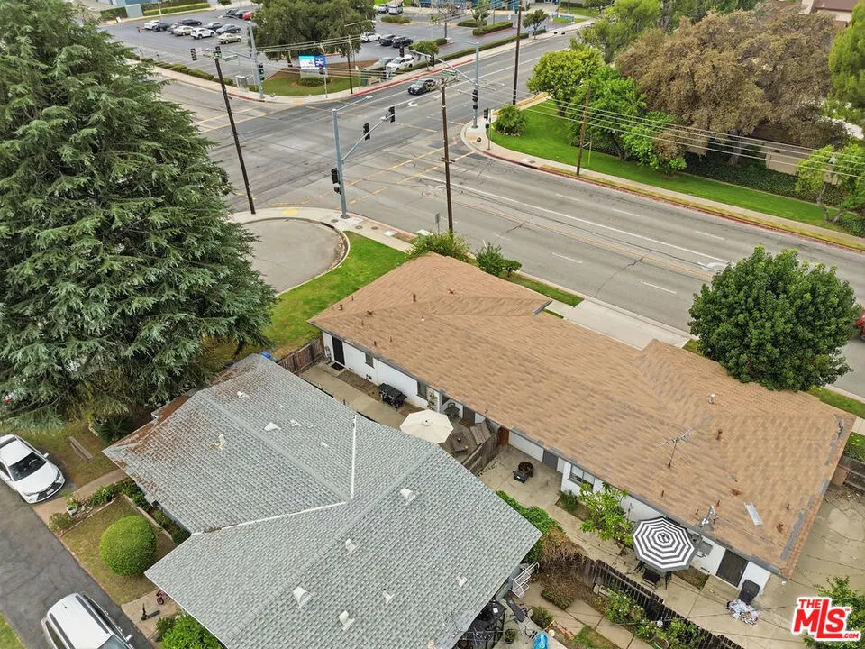 110 N Barranca Avenue