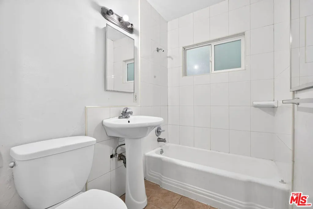 1320 W Farlington Street