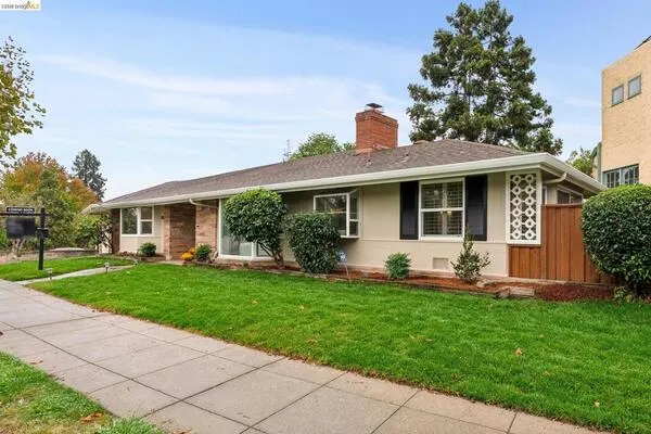 1120 Hubert Rd