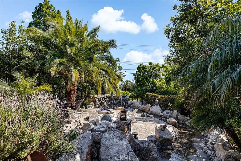 2212 Rim Road