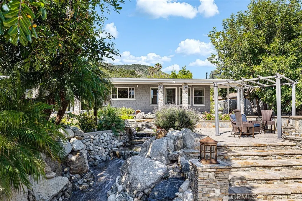 2212 Rim Road
