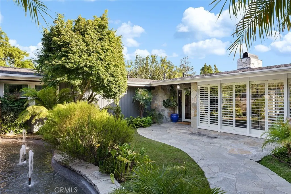 2212 Rim Road