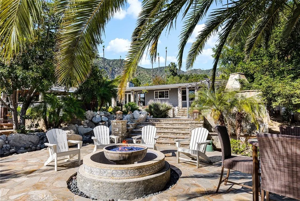 2212 Rim Road