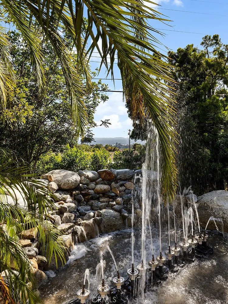 2212 Rim Road