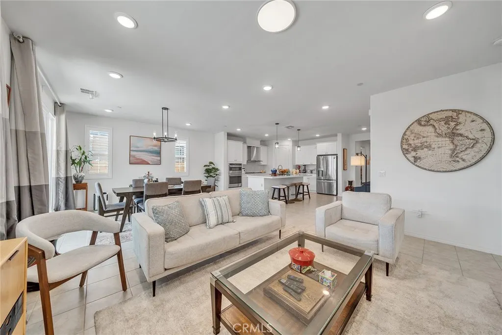 4613 S Amherst Privado