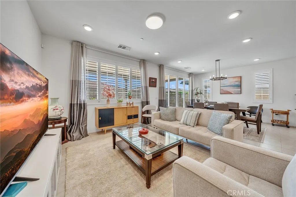 4613 S Amherst Privado