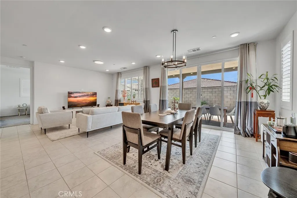 4613 S Amherst Privado