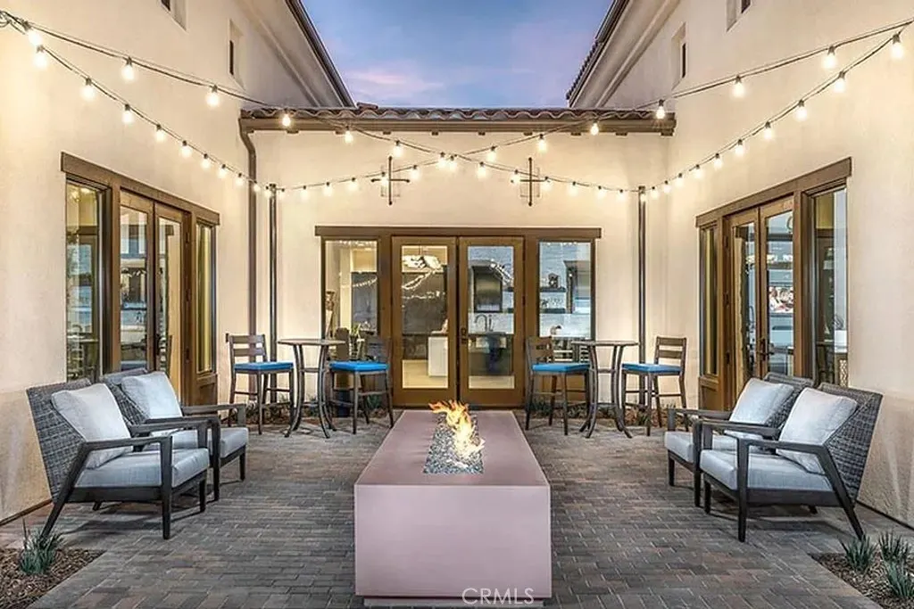 4613 S Amherst Privado