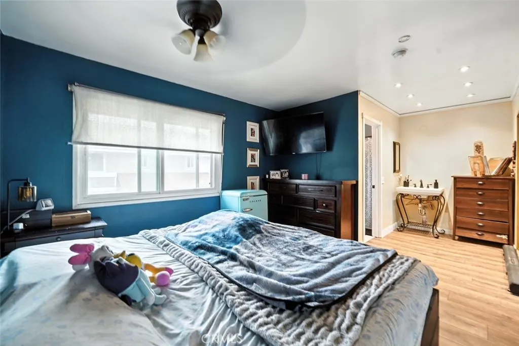 1650 S Campus Avenue, #41