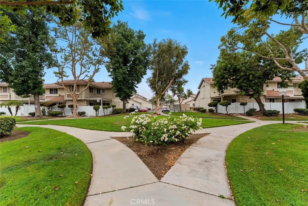 1650 S Campus Avenue, #41