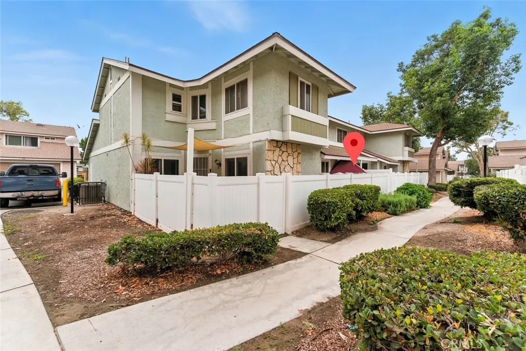 1650 S Campus Avenue, #41