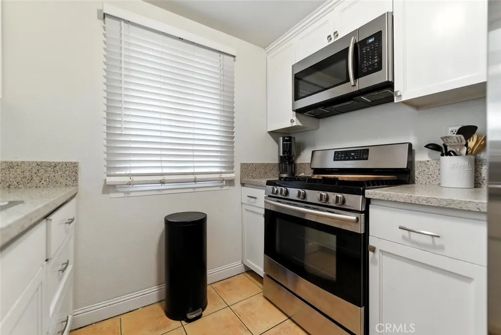 1650 S Campus Avenue, #41