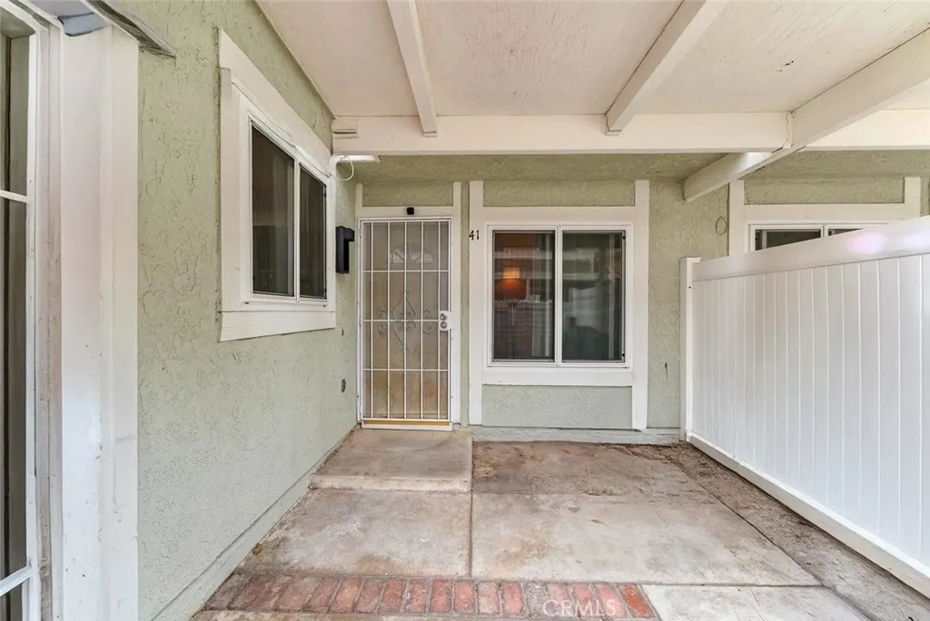 1650 S Campus Avenue, #41