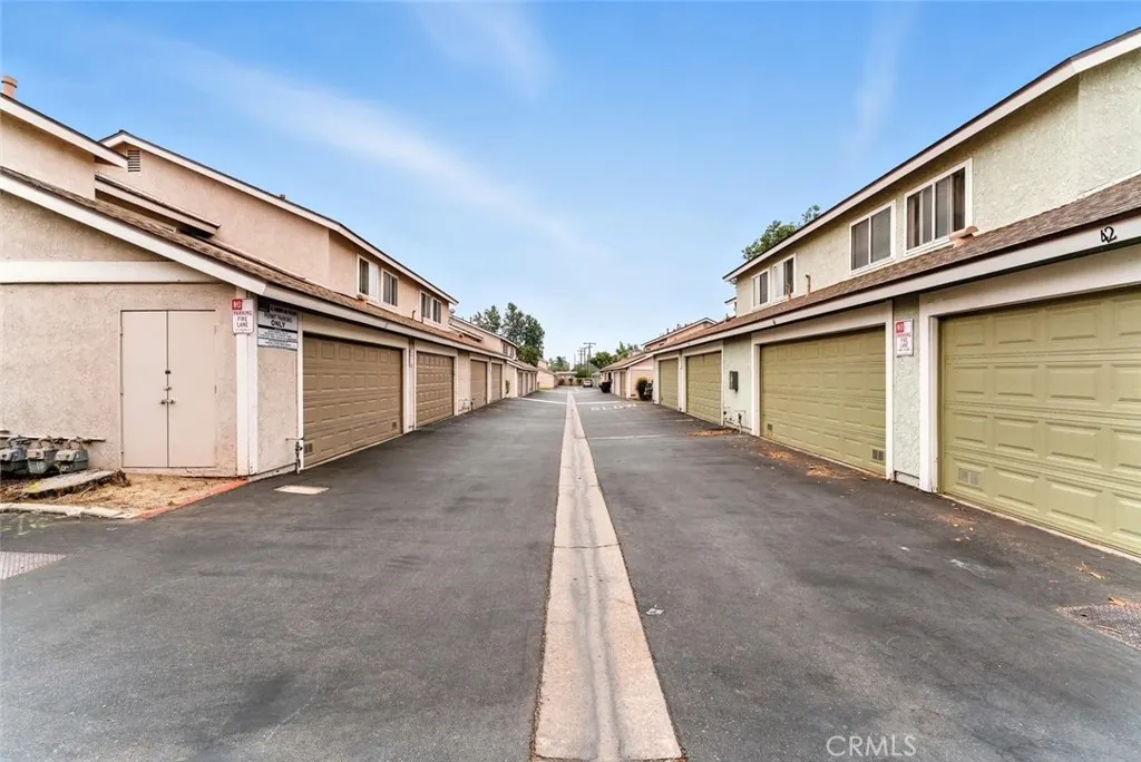 1650 S Campus Avenue, #41