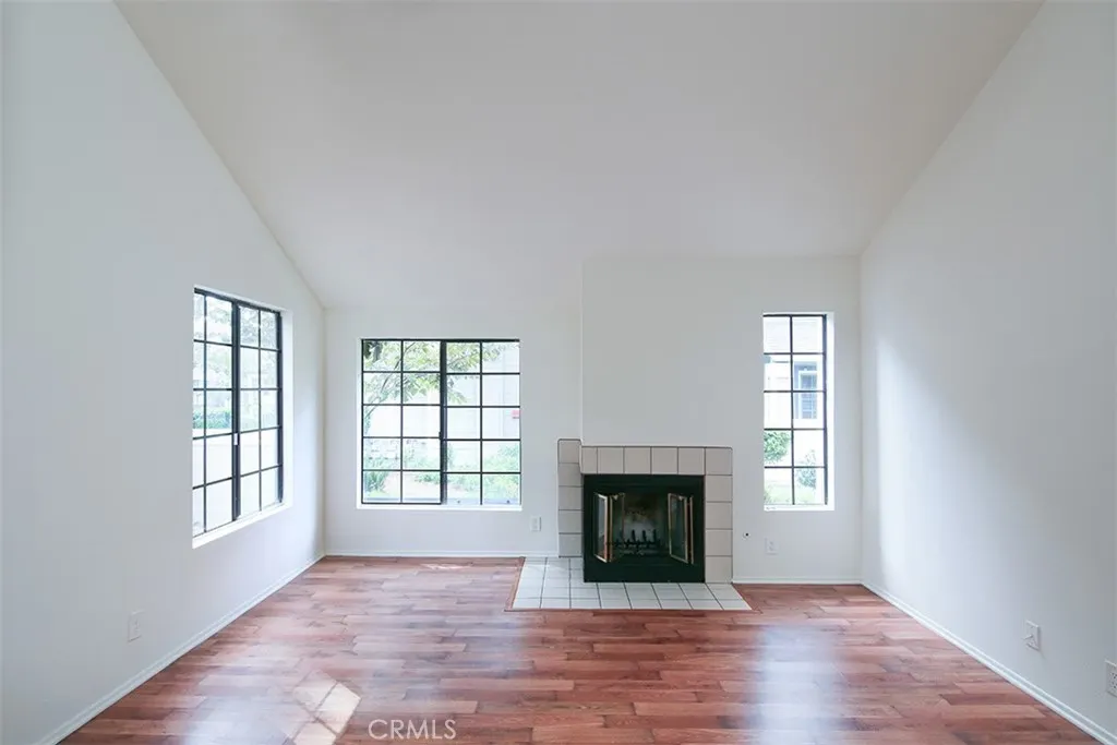 302 Monroe Court