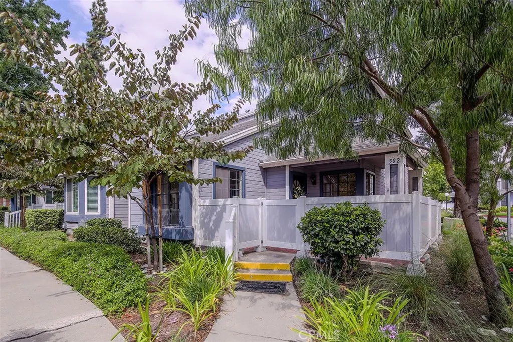 302 Monroe Court