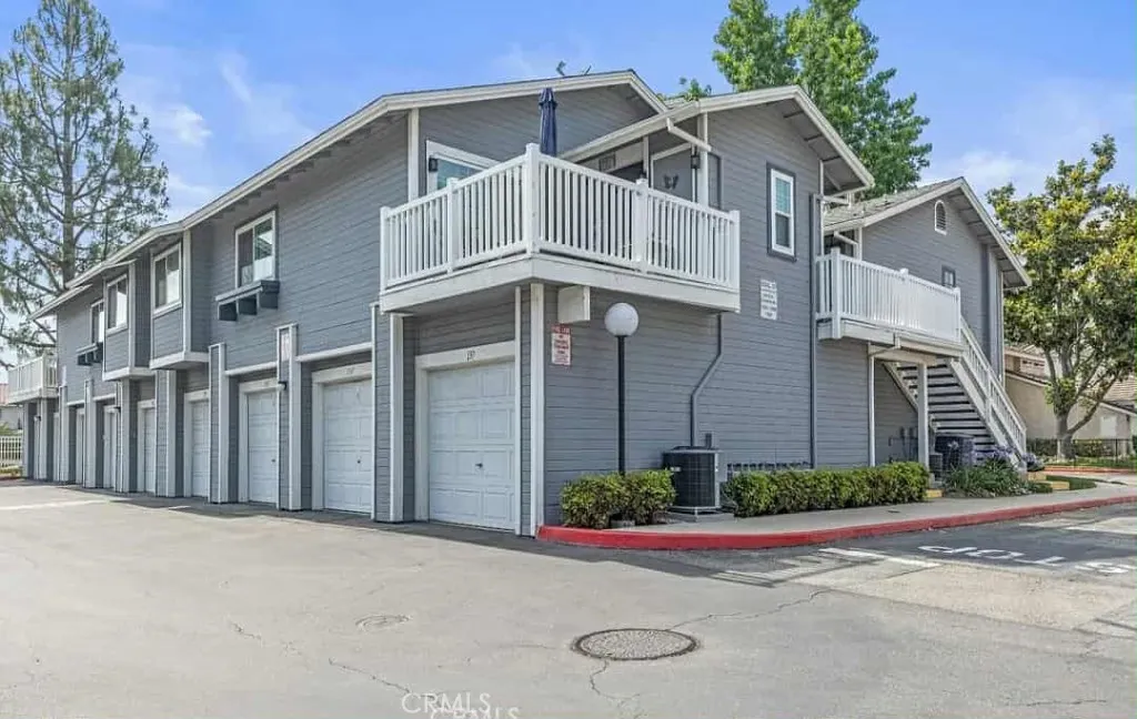 1757 Crystal Canyon Drive